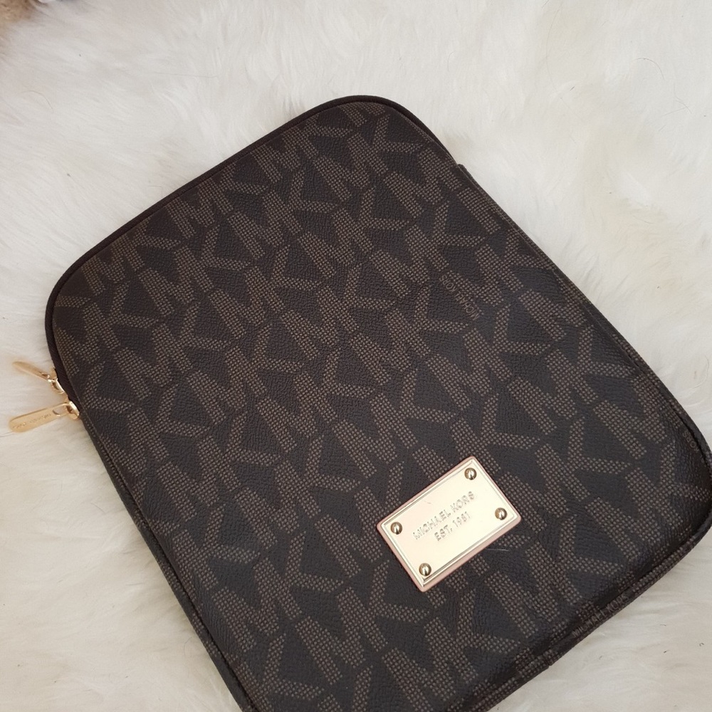 Micheal Kors iPad or small laptop cover